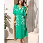 Hope & Ivy Green & White Plunge V Neck Flutter Sleeve Embroidered Midi Dress