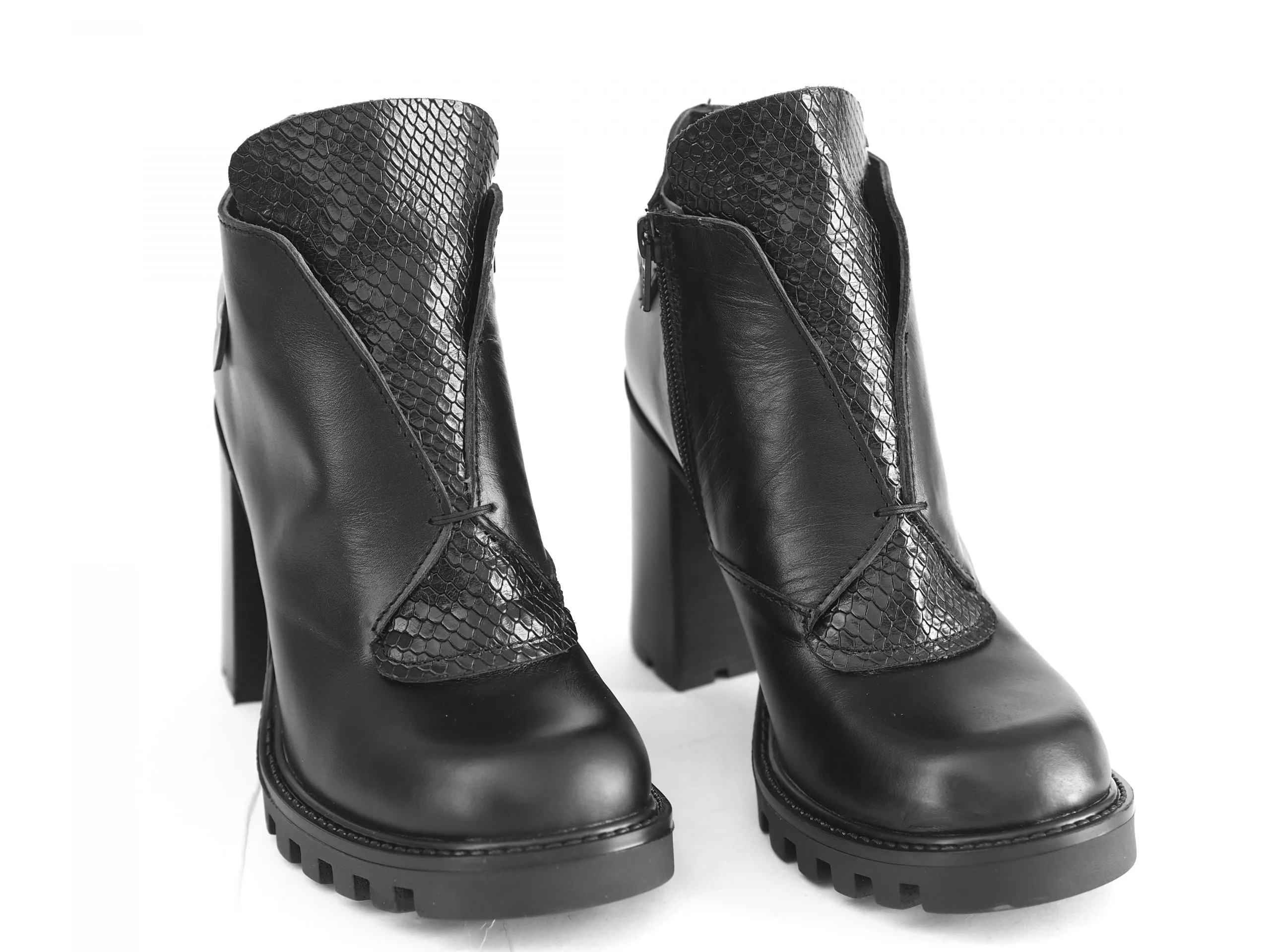 Women genuine leather boots/black genuine leather boots/extravagant leather boots