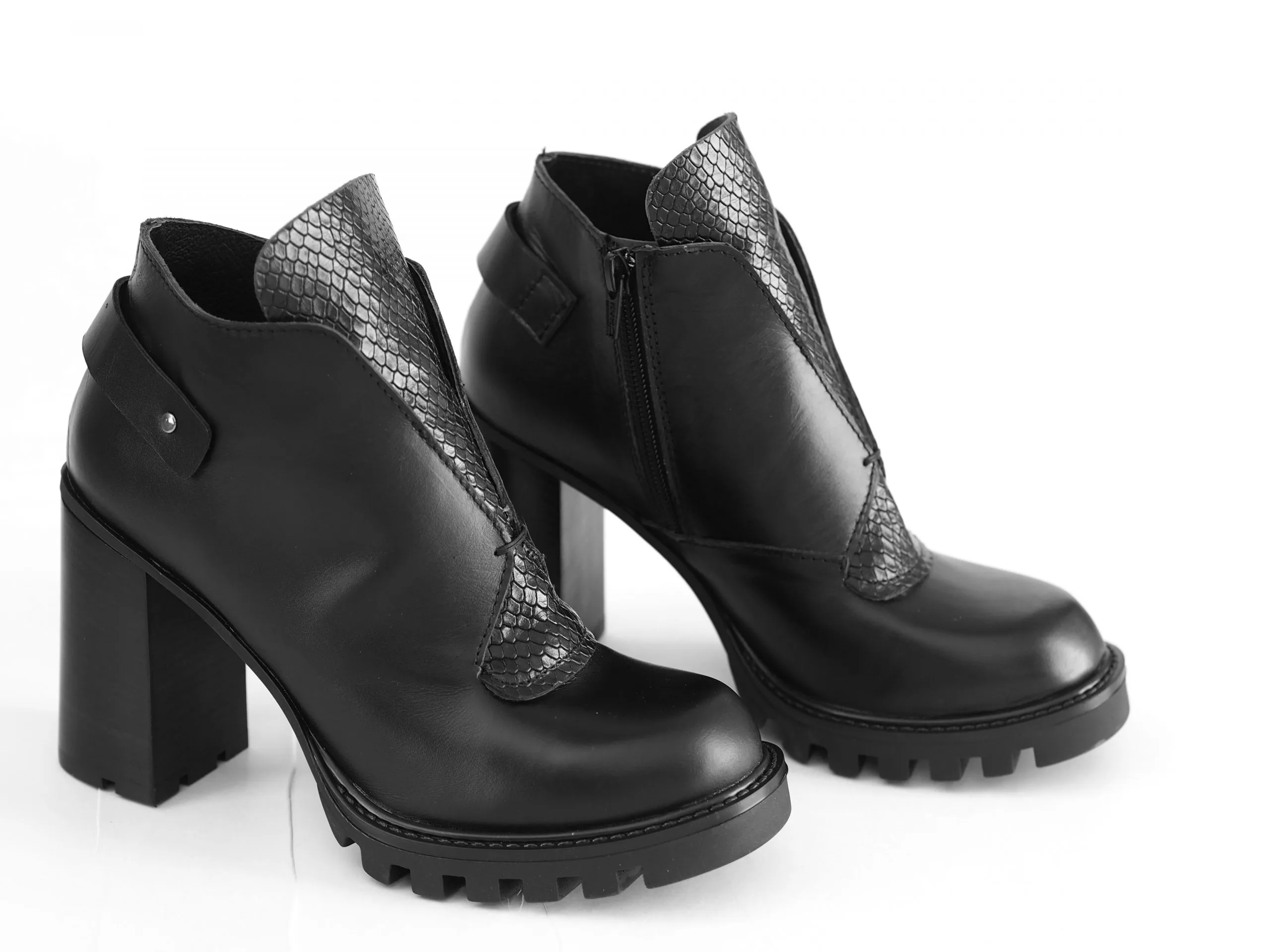 Women genuine leather boots/black genuine leather boots/extravagant leather boots