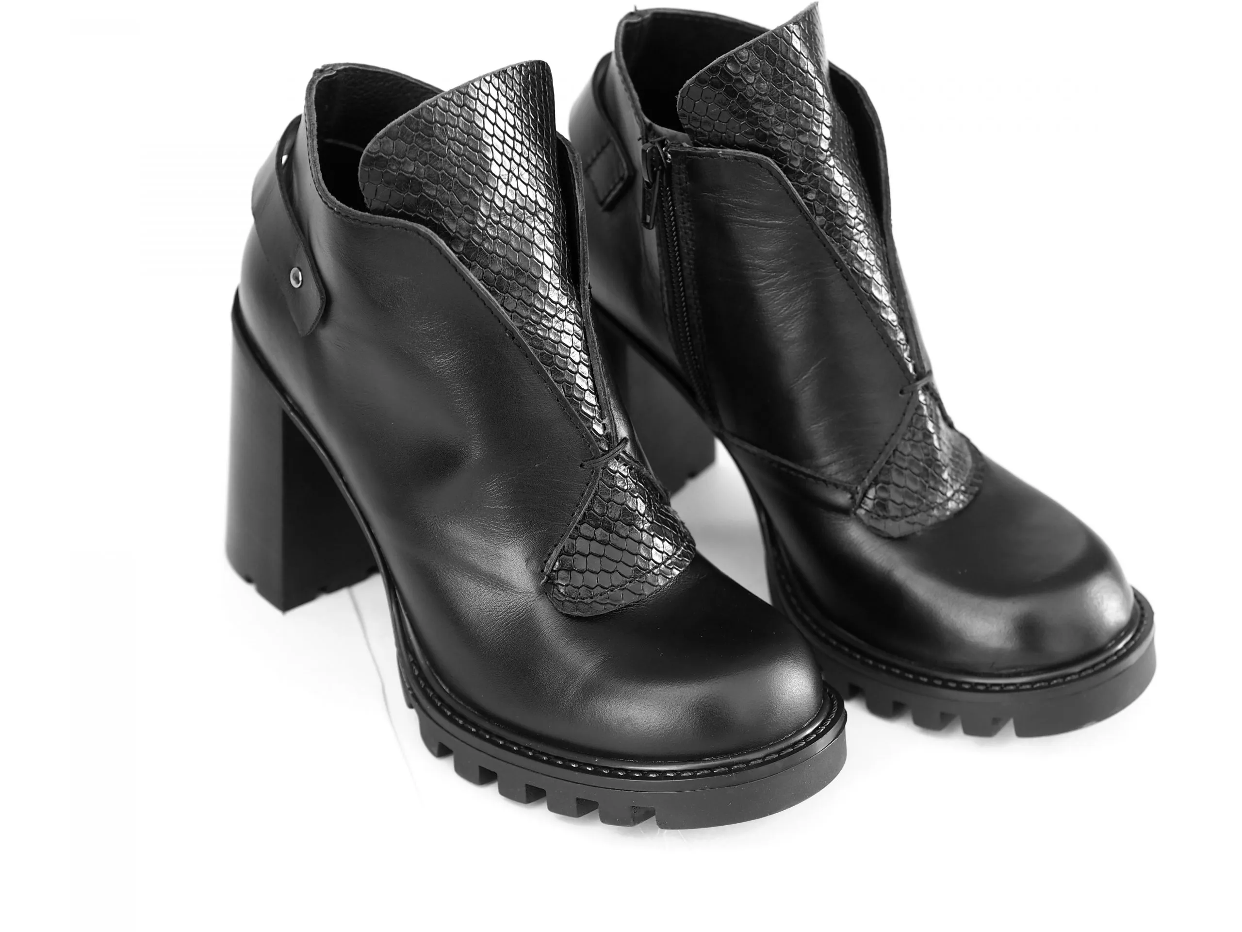 Women genuine leather boots/black genuine leather boots/extravagant leather boots