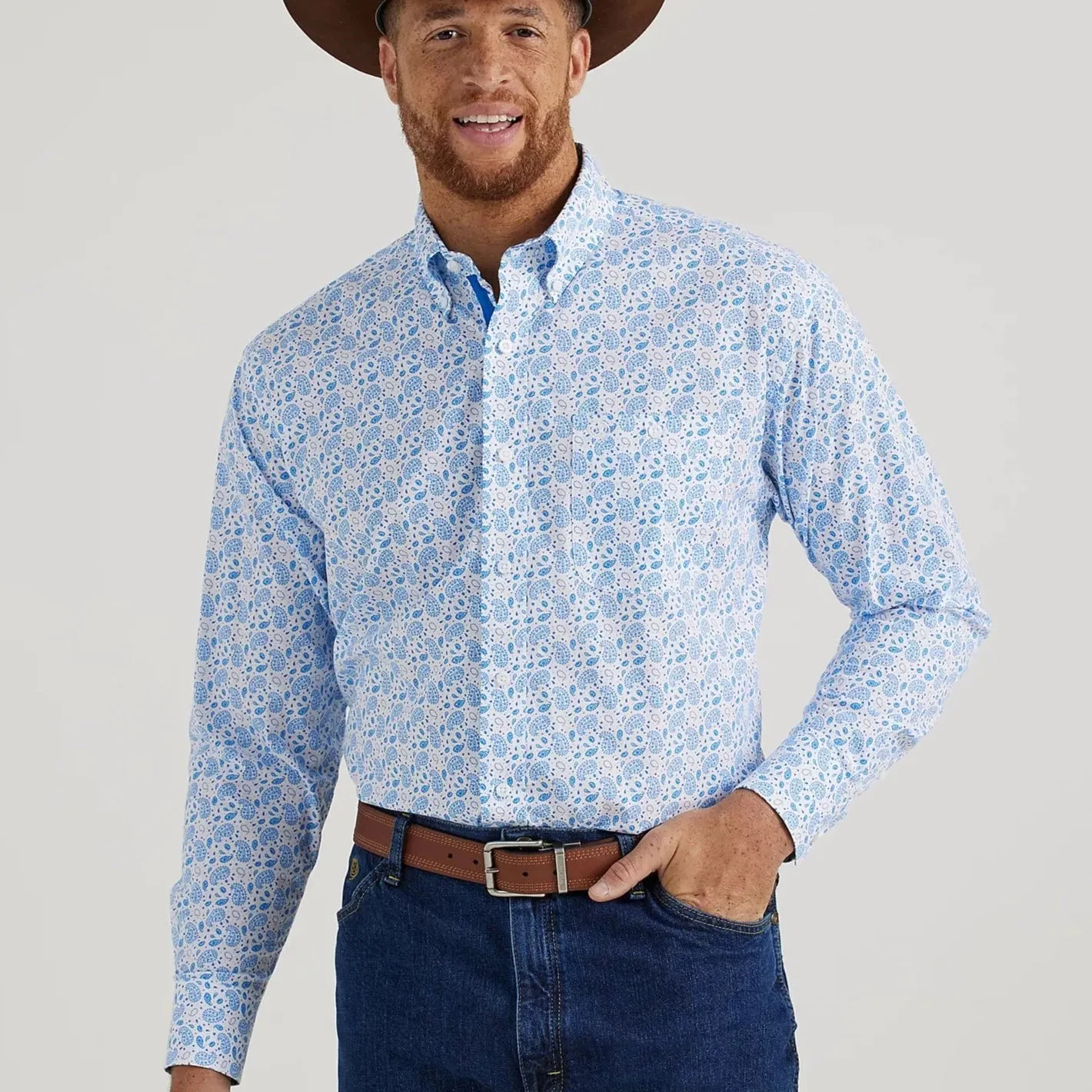 Wrangler Men's George Strait Long Sleeve Button Down Shirt in Marine Paisley