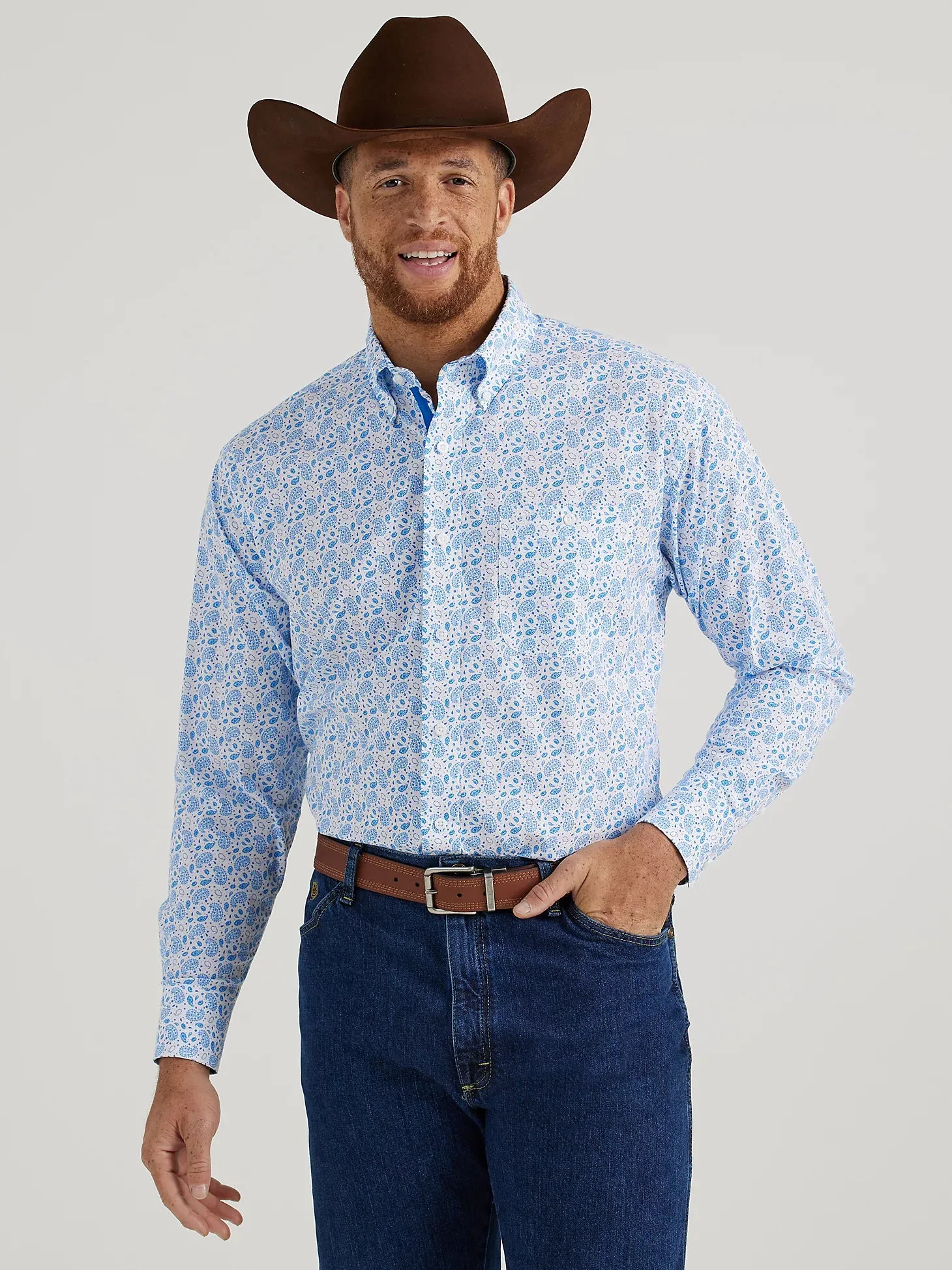 Wrangler Men's George Strait Long Sleeve Button Down Shirt in Marine Paisley